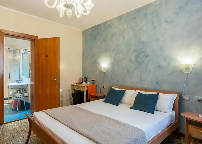 Guest house Taverna San Lio 3*